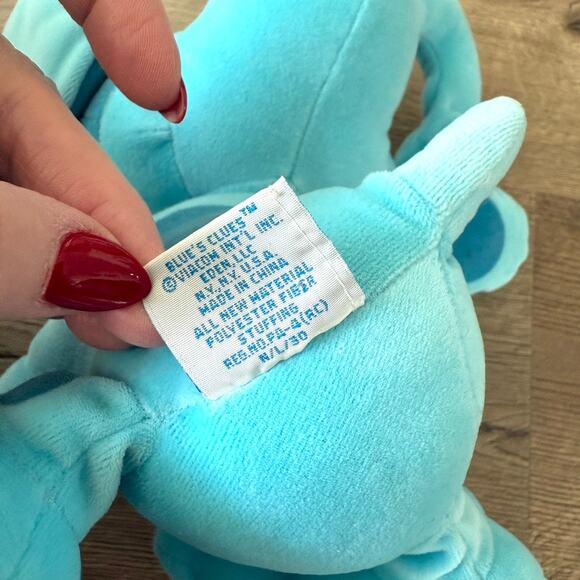 Blue's Clues Plush Dog Viacom Nickelodeon Blue Tongue Out 12" Paw Print EUC - Picture 4 of 8